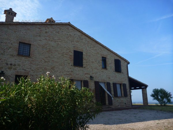 casa indipendente in vendita a Montegridolfo