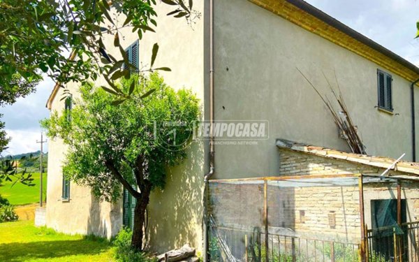 casa indipendente in vendita a Montegridolfo in zona San Pietro
