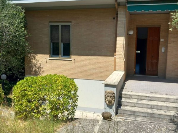 casa indipendente in vendita a Montegridolfo in zona Trebbio