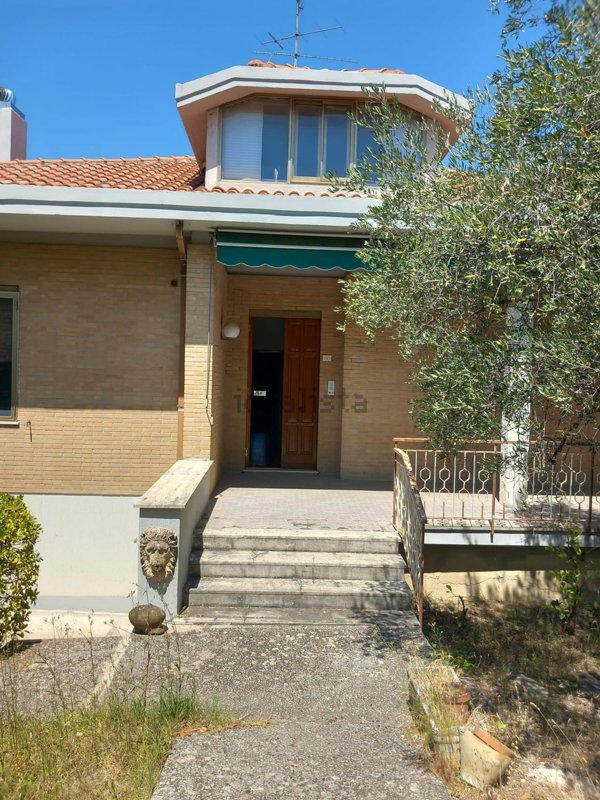 casa indipendente in vendita a Montegridolfo in zona Trebbio