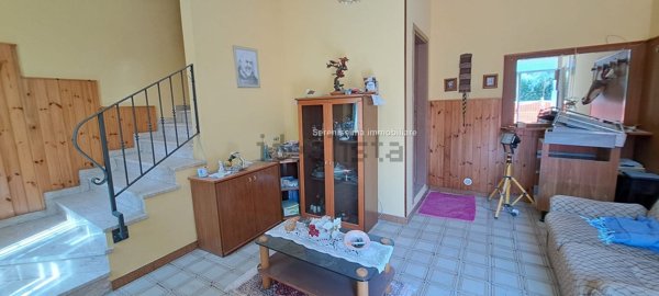 casa indipendente in vendita a Montegridolfo