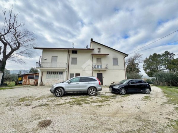 casa indipendente in vendita a Montegridolfo in zona Trebbio