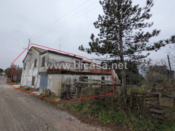 casa indipendente in vendita a Montegridolfo in zona Trebbio