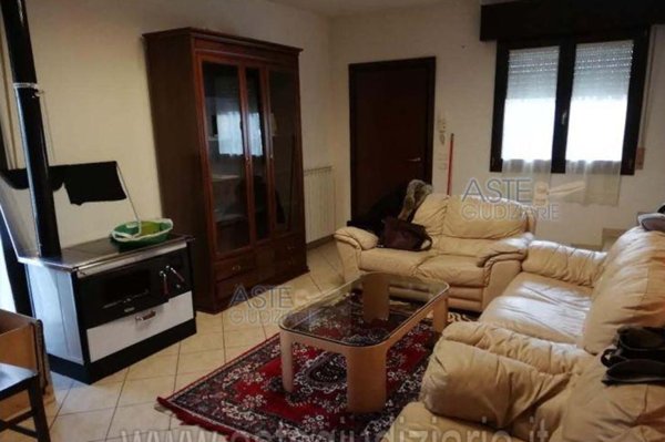 casa indipendente in vendita a Montegridolfo