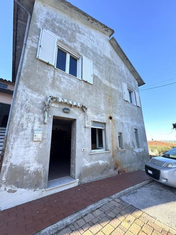 appartamento in vendita a Montegridolfo in zona San Pietro