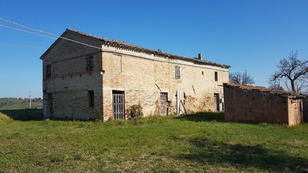 casale in vendita a Montegridolfo in zona Trebbio