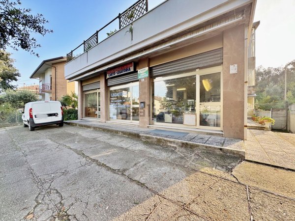 negozio in vendita a Morciano di Romagna