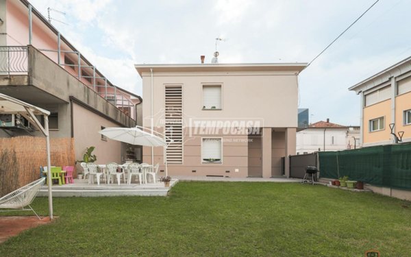casa indipendente in vendita a Morciano di Romagna