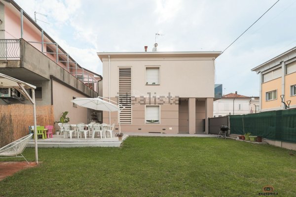 casa indipendente in vendita a Morciano di Romagna