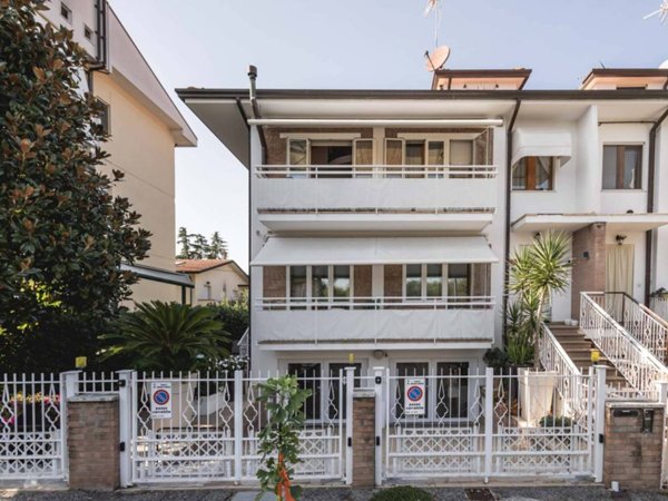 casa indipendente in vendita a Morciano di Romagna