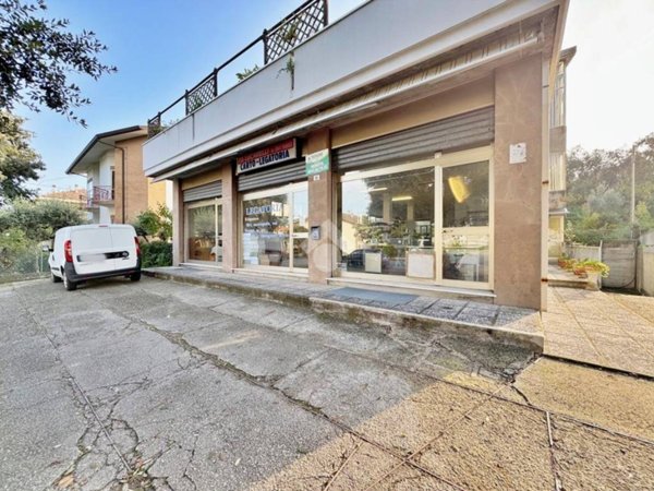 negozio in vendita a Morciano di Romagna