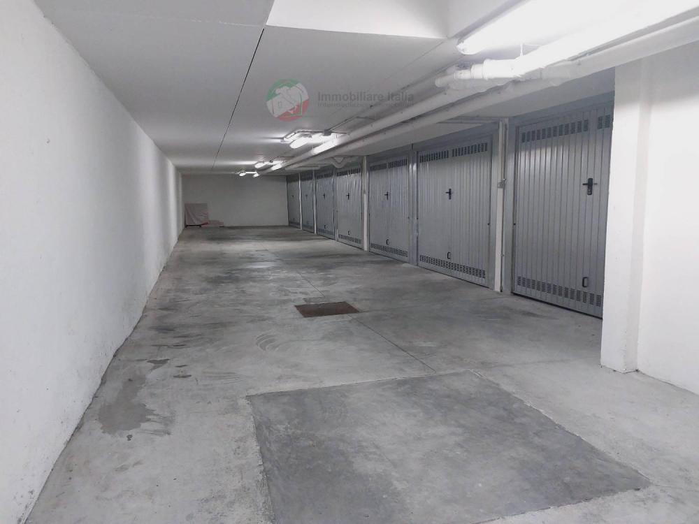 locale di sgombero in vendita a Morciano di Romagna