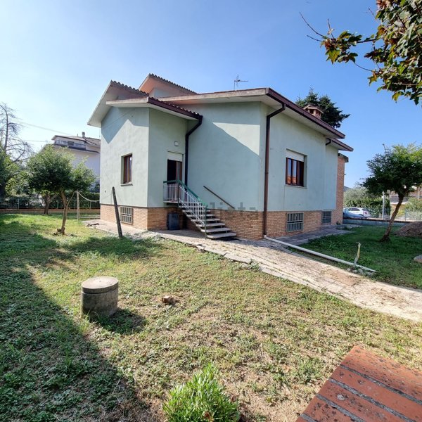 casa indipendente in vendita a Morciano di Romagna