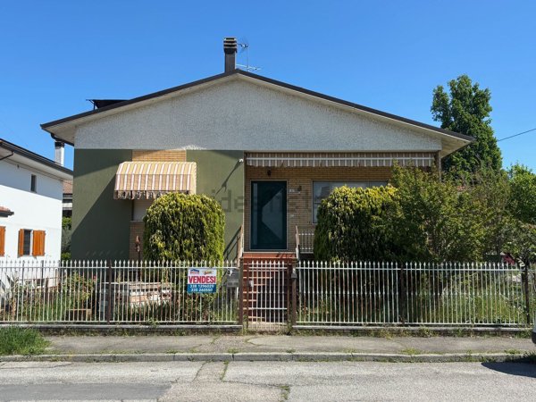 casa indipendente in vendita a Morciano di Romagna