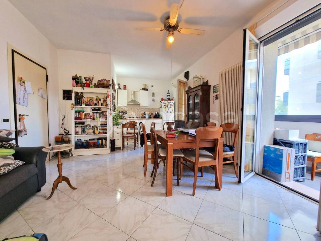 appartamento in vendita a Riccione in zona Marano