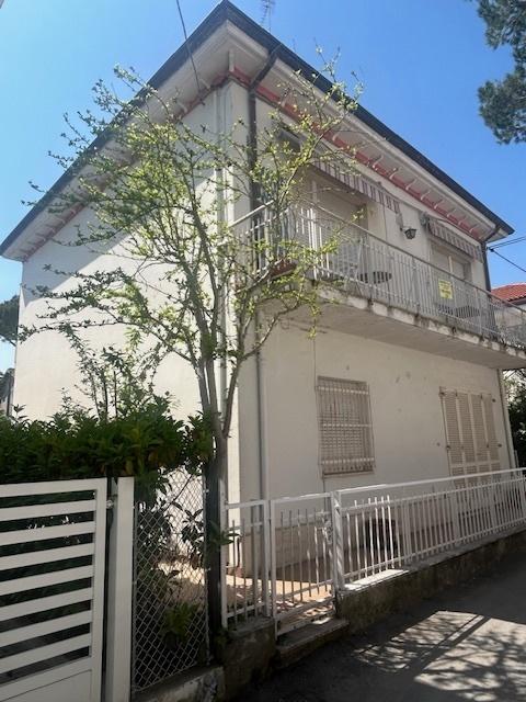 casa indipendente in vendita a Riccione