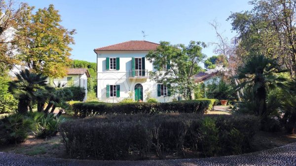 casa indipendente in vendita a Riccione