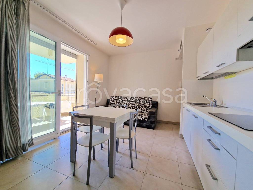 appartamento in vendita a Riccione in zona Alba