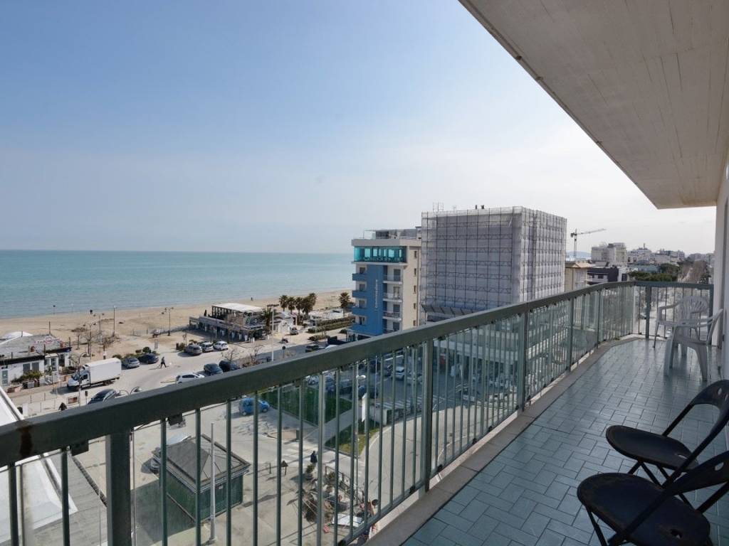 appartamento in vendita a Riccione in zona Alba
