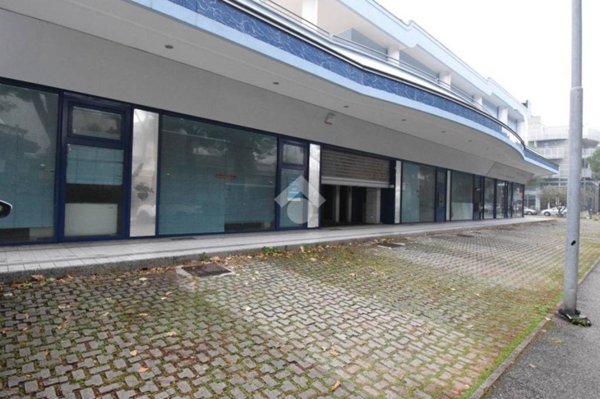 negozio in vendita a Riccione