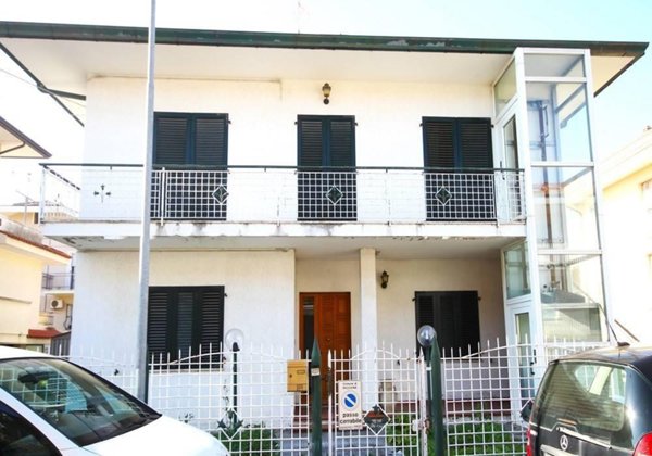 casa indipendente in vendita a Riccione in zona San Lorenzo