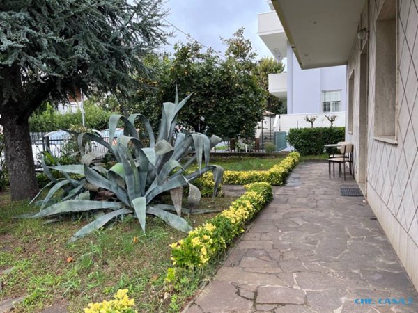 casa indipendente in vendita a Riccione in zona Marano