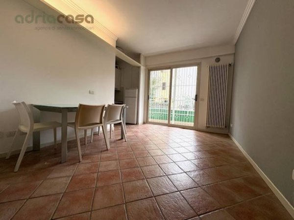appartamento in vendita a Riccione in zona Alba