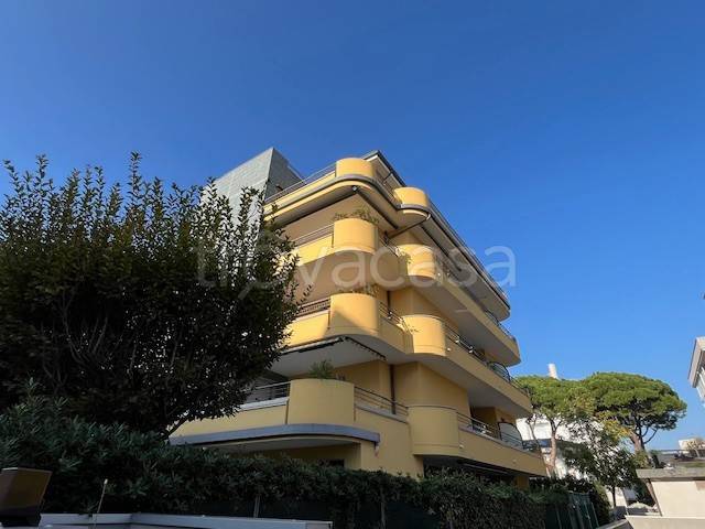 appartamento in vendita a Riccione in zona Alba