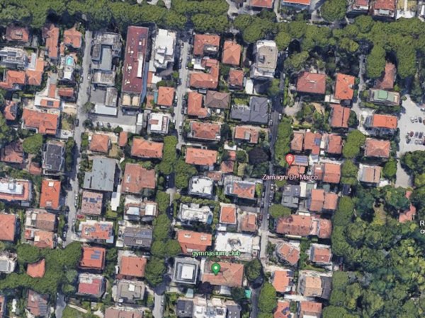 negozio in vendita a Riccione in zona Centro Storico