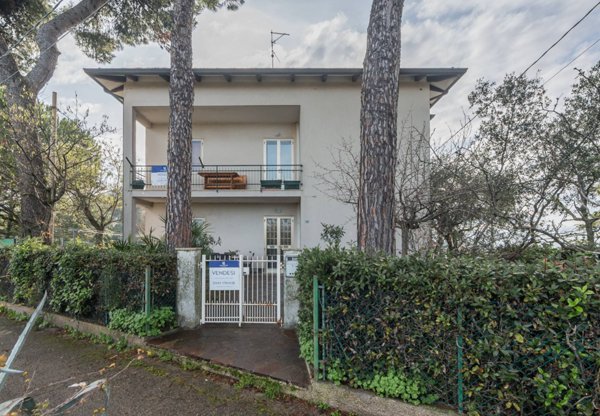 casa indipendente in vendita a Riccione