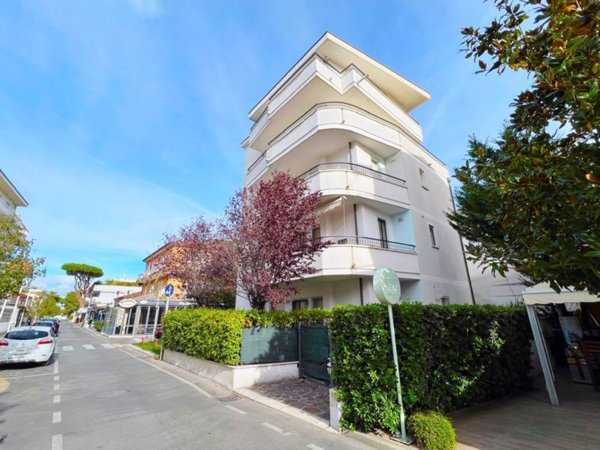appartamento in vendita a Riccione in zona Alba