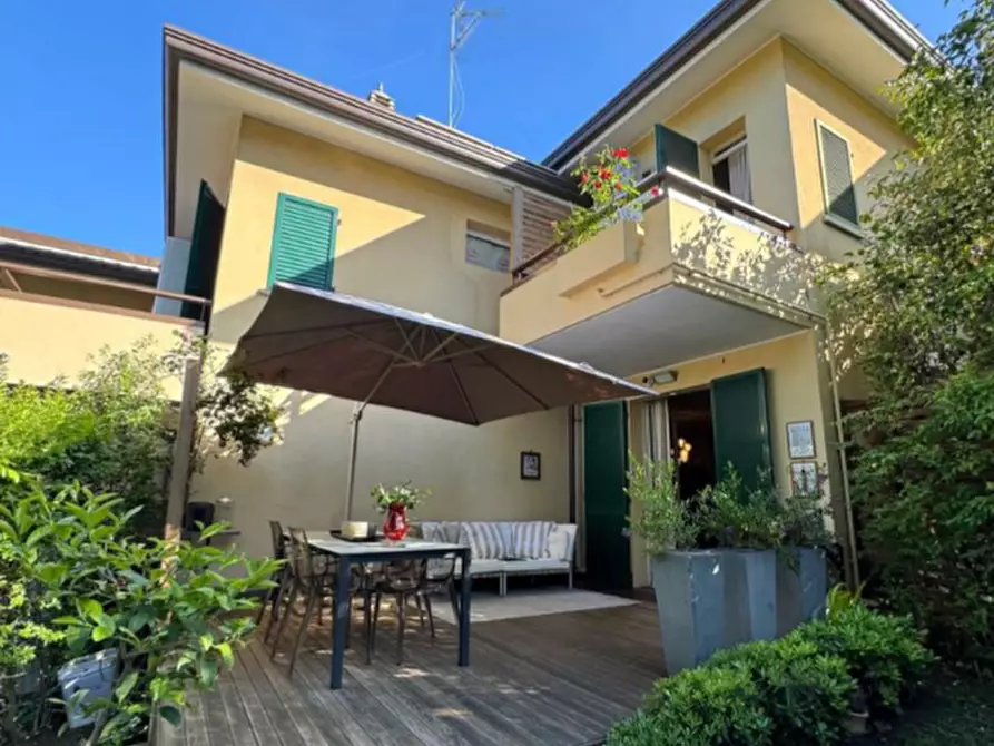 casa indipendente in vendita a Riccione