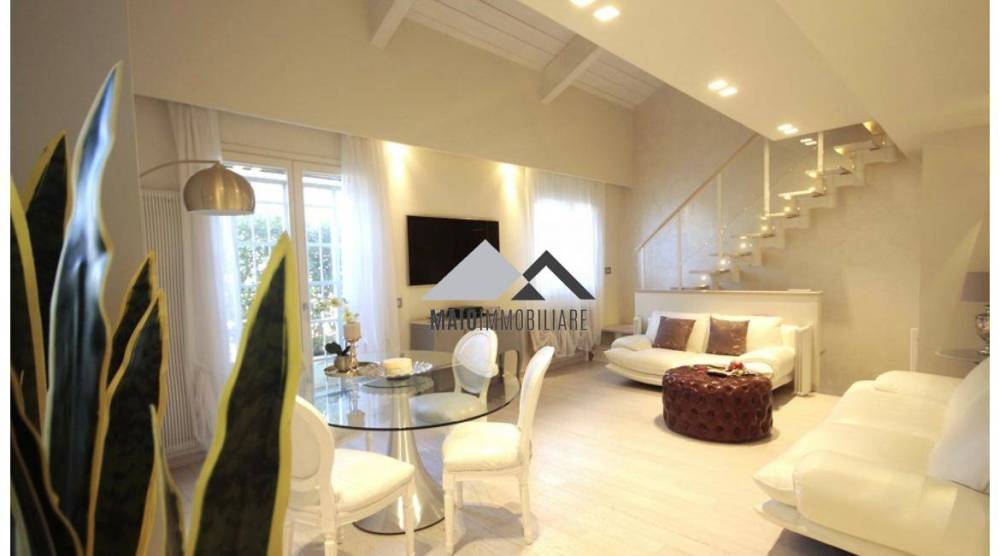 casa indipendente in vendita a Riccione