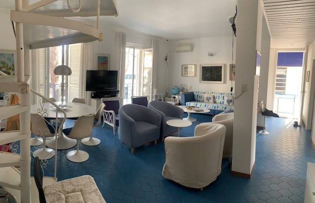 casa indipendente in vendita a Riccione in zona Alba