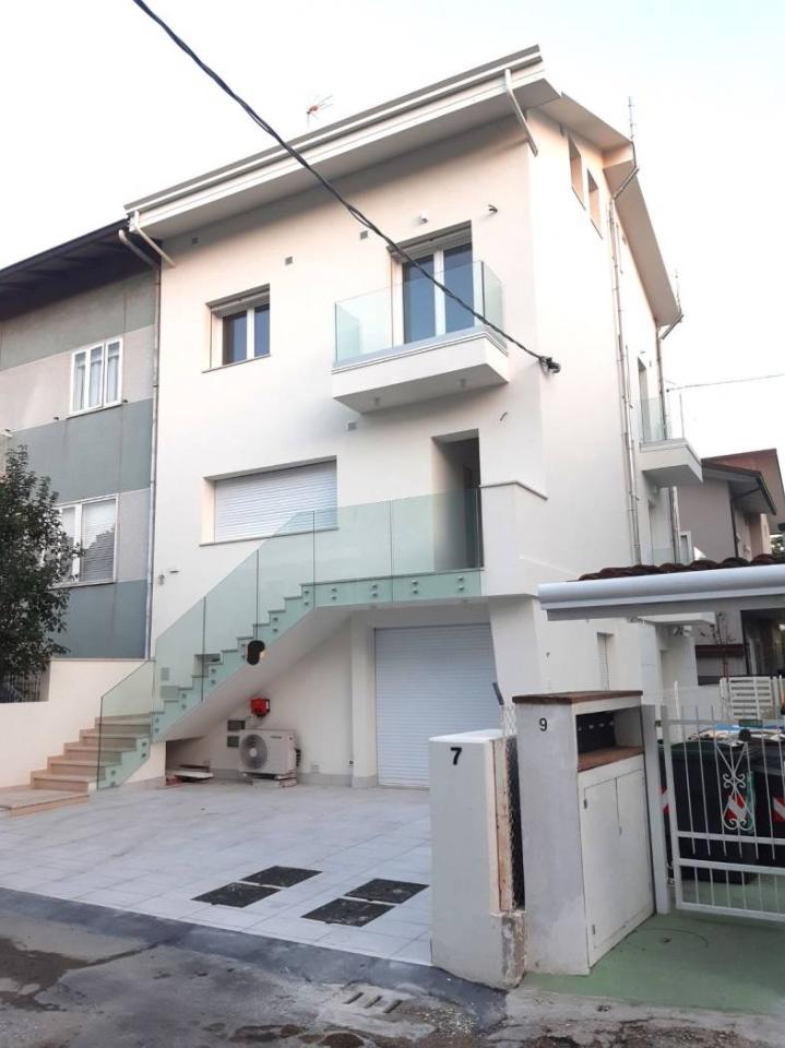 appartamento in vendita a Riccione