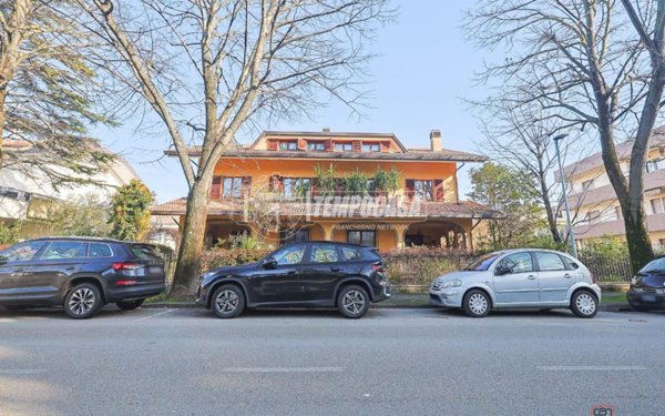 casa indipendente in vendita a Riccione in zona Centro Storico