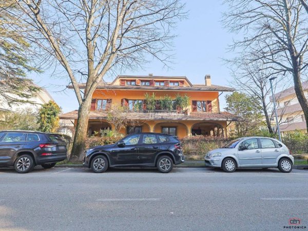 casa indipendente in vendita a Riccione in zona Centro Storico