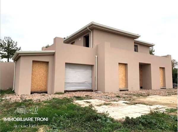 casa indipendente in vendita a Riccione