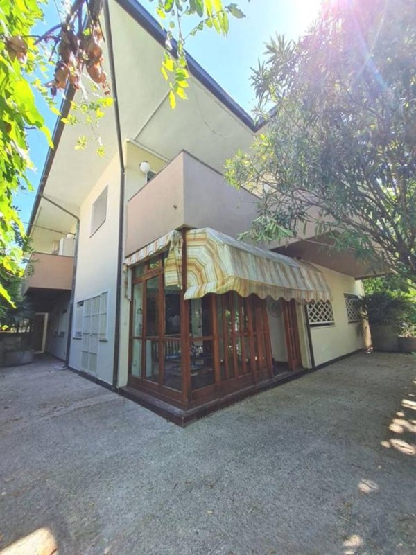 casa indipendente in vendita a Riccione