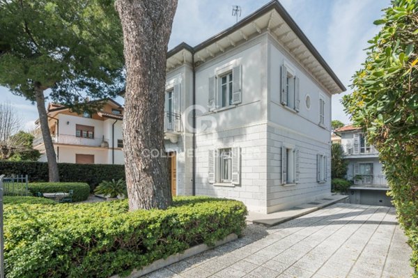 casa indipendente in vendita a Riccione