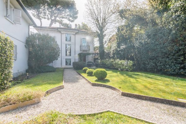 casa indipendente in vendita a Riccione