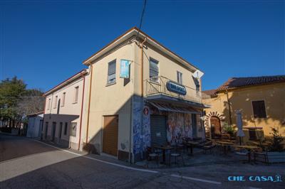 locale commerciale in vendita a Riccione