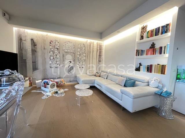 appartamento in vendita a Riccione in zona Alba