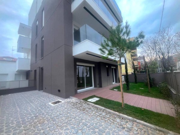 appartamento in vendita a Riccione in zona Alba