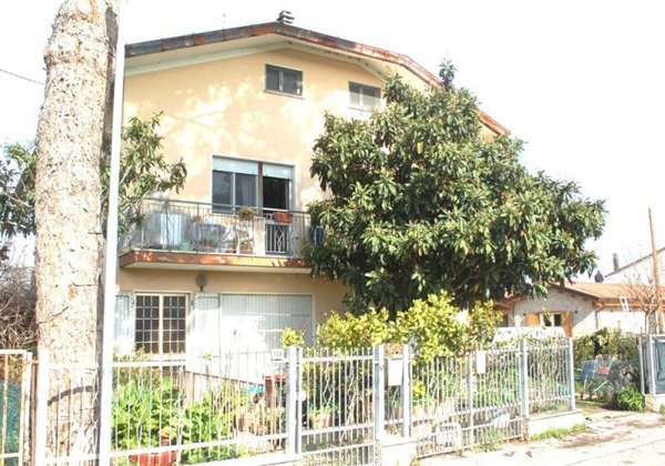 casa indipendente in vendita a Riccione in zona San Lorenzo