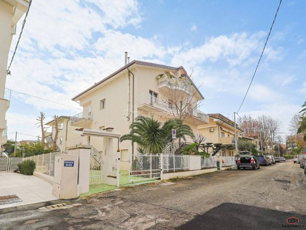 appartamento in vendita a Riccione in zona Alba