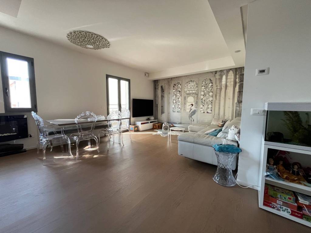appartamento in vendita a Riccione in zona Alba