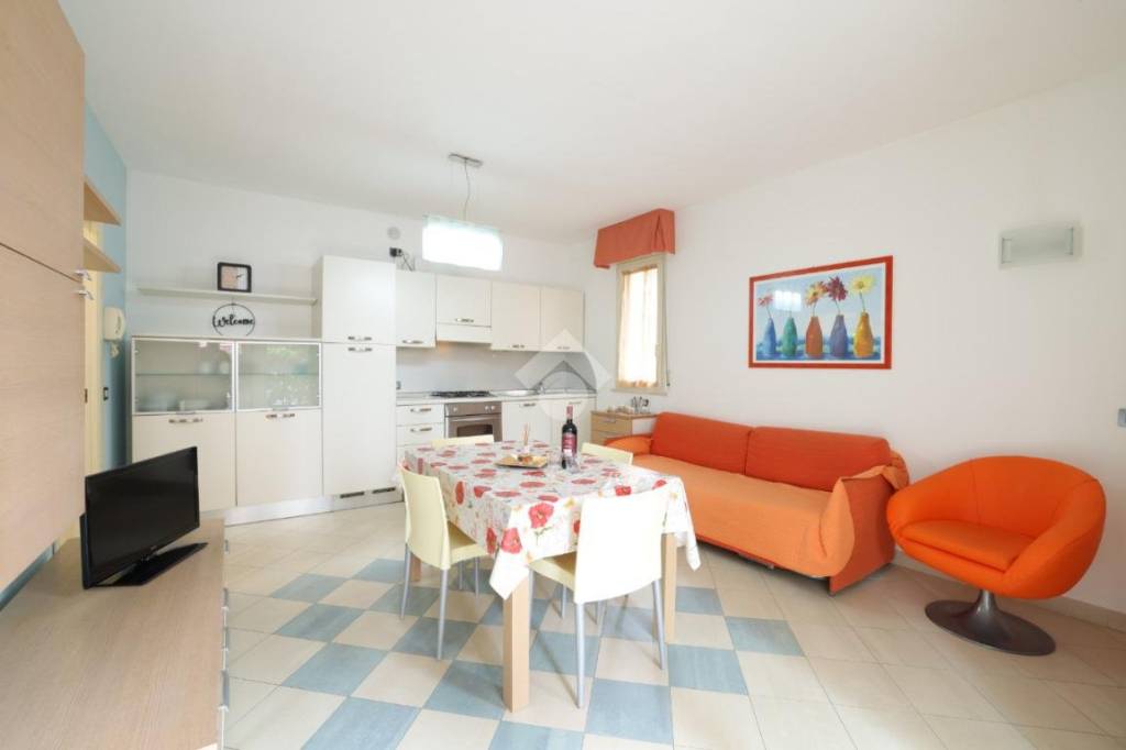 appartamento in vendita a Riccione in zona Alba