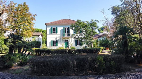 casa indipendente in vendita a Riccione