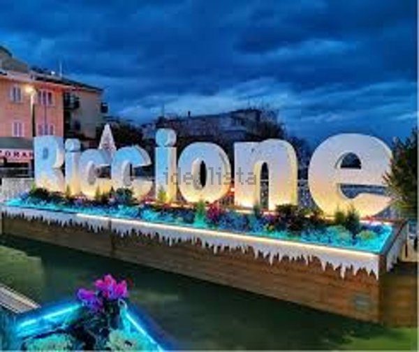 ufficio in vendita a Riccione